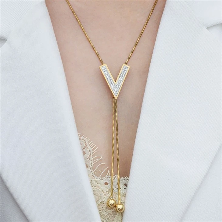 Initial V Zircon Diamond Necklace 05